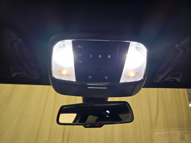 Used 2023 Dodge Charger R/T w/ Plus Group RWD image 25