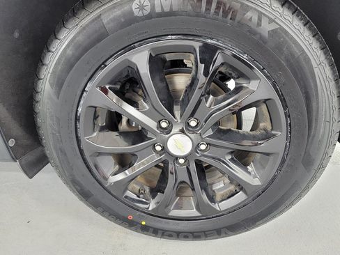 Used 2020 Chevrolet Equinox LT FWD image 10