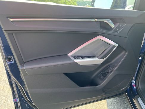 New 2025 Audi Q3 2.0T Premium image 27