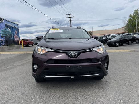 Used 2018 Toyota RAV4 XLE AWD/4WD image 5