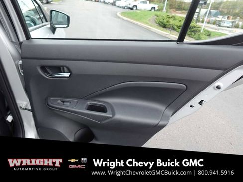 Used 2023 Nissan Versa SV image 23