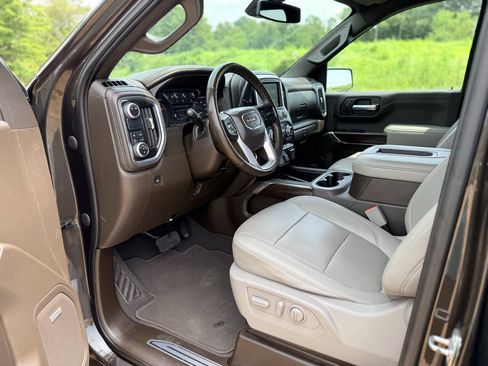 Used 2021 GMC Sierra 1500 SLT w/ SLT Premium Plus Package RWD image 11