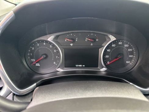 Used 2018 Chevrolet Equinox Premier image 16