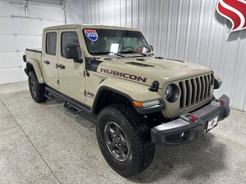 Used 2020 Jeep Gladiator Rubicon image 2
