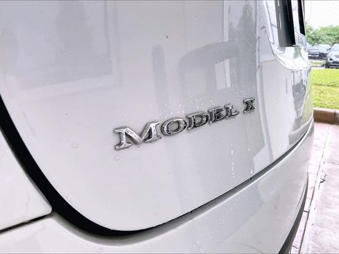 Used 2018 Tesla Model X 100D AWD/4WD image 28