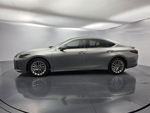Used 2019 Lexus ES 300h image 6