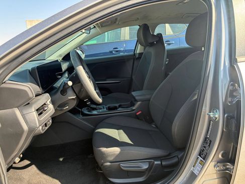 Used 2026 Kia K4 FWD image 25