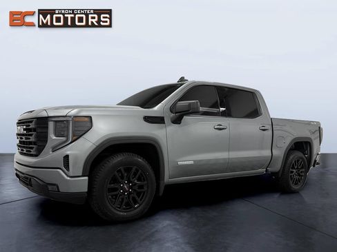 Used 2023 GMC Sierra 1500 Elevation AWD/4WD image 2