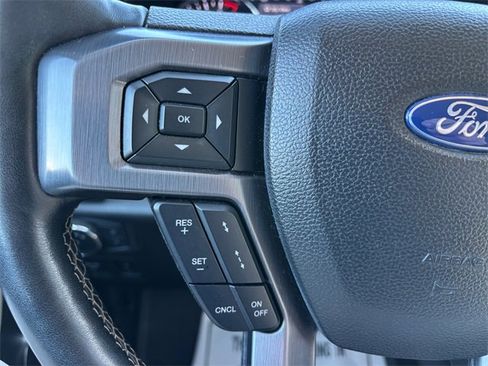 Used 2019 Ford Expedition Platinum image 18