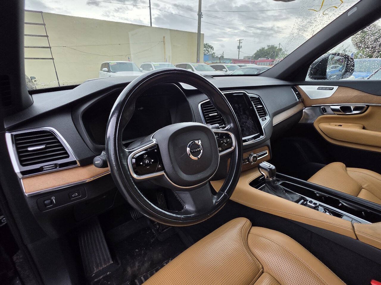 Used 2017 Volvo XC90 T6 Inscription w/ Vision Package AWD/4WD image 10