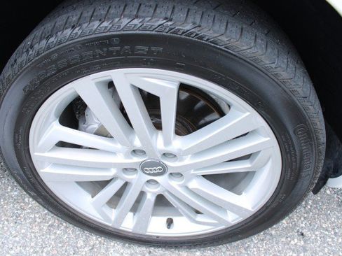 Used 2019 Audi Q5 2.0T Premium Plus w/ Premium Plus Package AWD/4WD image 41
