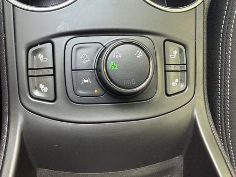 Used 2024 GMC Terrain SLE w/ Driver Convenience Package AWD/4WD image 12