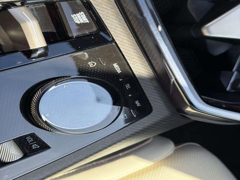 Used 2025 BMW X3 xDrive30i w/ Convenience Package image 24