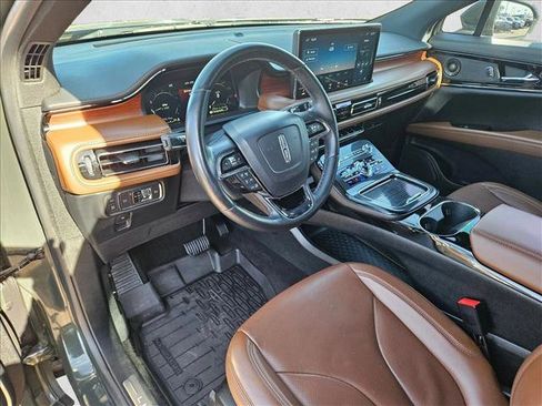 Used 2022 Lincoln Nautilus Reserve w/ Equipment Group 201A image 10