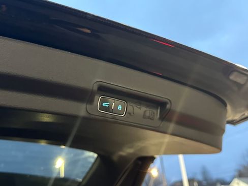 Used 2023 Ford Explorer XLT w/ Equipment Group 202A image 13