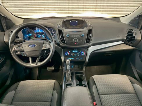 Used 2017 Ford Escape SE image 12