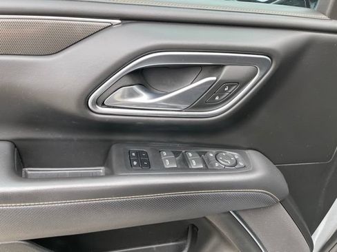 Used 2024 GMC Yukon XL AT4 w/ AT4 Premium Package AWD/4WD image 16