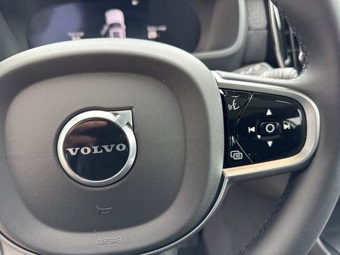 New 2025 Volvo XC90 T8 Plus image 18