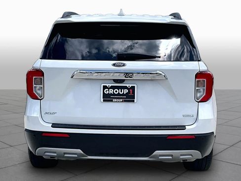 Used 2020 Ford Explorer XLT w/ Equipment Group 202A RWD image 5