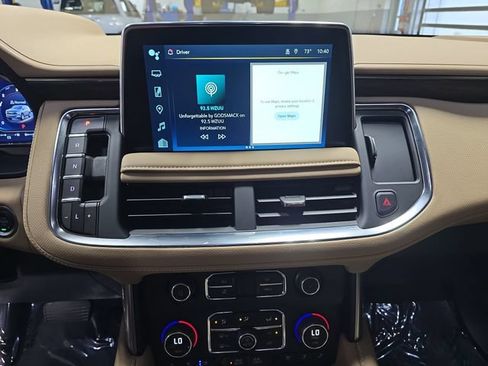 Used 2024 Chevrolet Suburban Premier w/ Premium Package AWD/4WD image 25