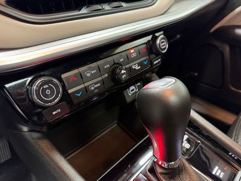 Certified 2025 Jeep Compass Limited w/ Elite Group image 20