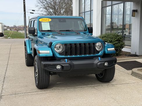 Used 2024 Jeep Wrangler Sport S image 19