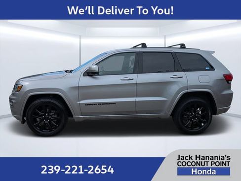 Used 2020 Jeep Grand Cherokee Altitude AWD/4WD image 7