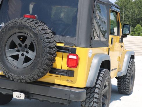 Used 2004 Jeep Wrangler X w/ Convenience Group AWD/4WD image 71