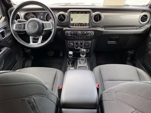 Used 2022 Jeep Wrangler Unlimited Sahara AWD/4WD image 13