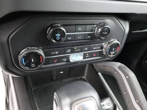 Used 2022 Ford Bronco Big Bend image 10