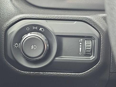 Used 2023 Jeep Wrangler Unlimited Sport AWD/4WD image 19