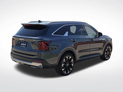 Certified 2025 Kia Sorento EX w/ Panoramic Sunroof Package FWD image 7