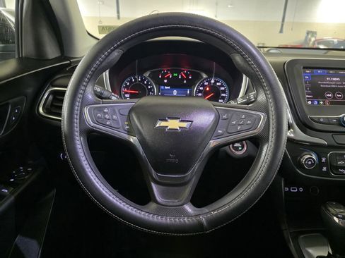 Used 2020 Chevrolet Equinox LT image 19