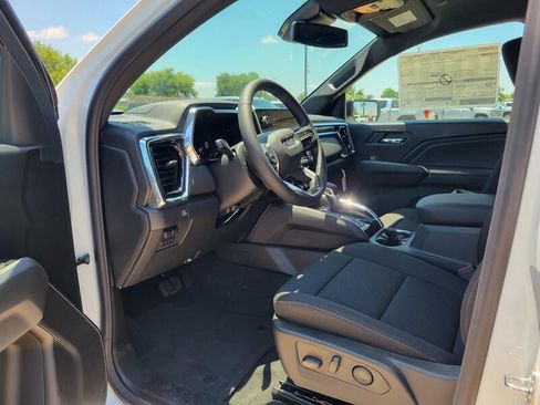 New 2026 GMC Canyon Elevation w/ Convenience Package RWD image 9