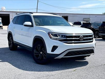 Used 2023 Volkswagen Atlas SE w/ Black Wheel Package