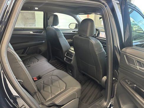 New 2026 Volkswagen Atlas Cross Sport SE AWD/4WD image 10
