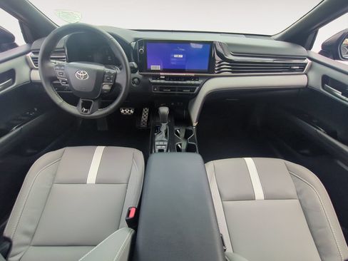 Used 2026 Toyota Camry SE w/ Multimedia Upgrade Package FWD image 10