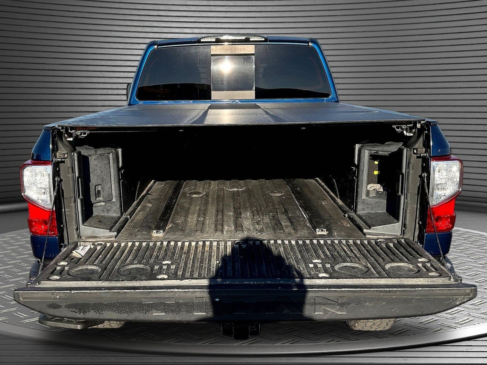 Used 2019 Nissan Titan Platinum Reserve w/ Platinum Utility Package AWD/4WD image 9