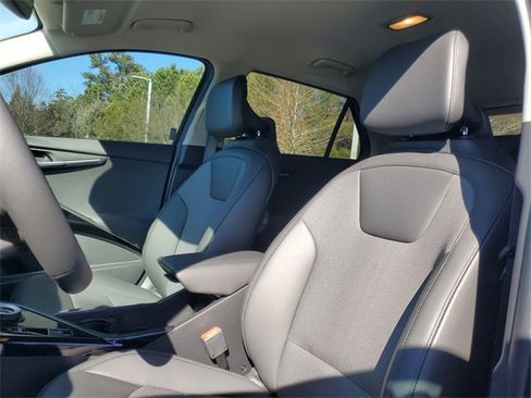 New 2025 Kia Niro Wind w/ Wind Preserve Package image 12