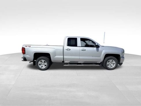 Used 2018 Chevrolet Silverado 1500 LT w/ All Star Edition AWD/4WD image 3