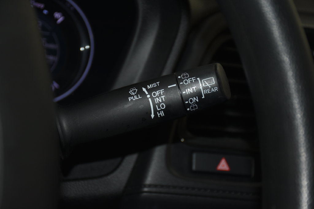 Used 2021 Honda HR-V LX image 15