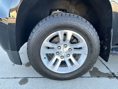 Used 2019 Chevrolet Tahoe LT image 32