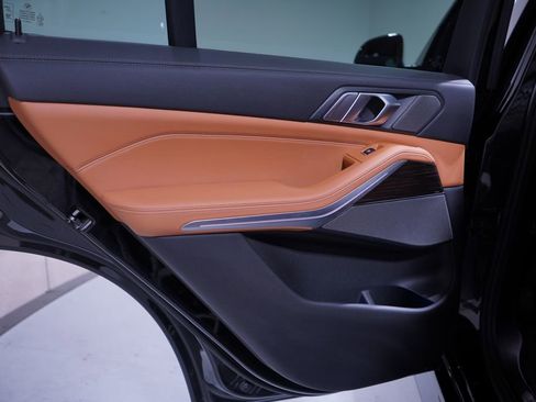 Used 2021 BMW X5 xDrive45e w/ M Sport Package image 15