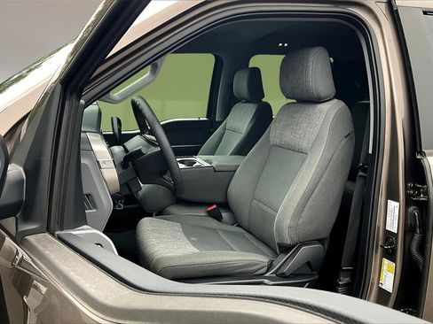 Used 2023 Ford F150 XLT image 12