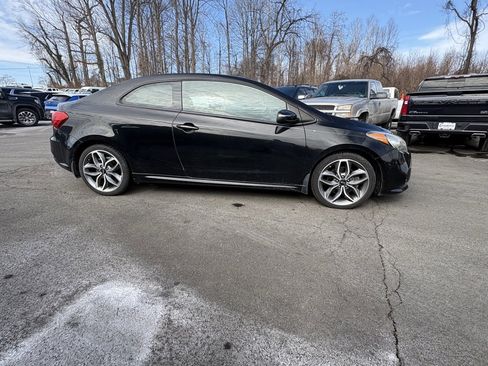 Used 2016 Kia Forte Koup SX image 2