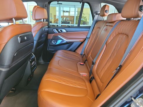 Used 2025 BMW X5 M60i image 16