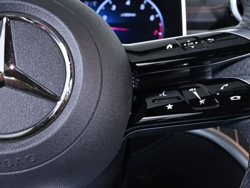 Used 2024 Mercedes-Benz C 300 4MATIC Sedan image 11