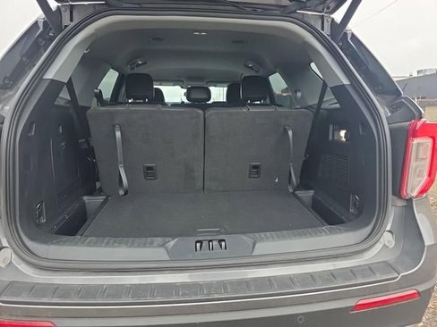 Used 2023 Ford Explorer XLT w/ Equipment Group 202A image 7