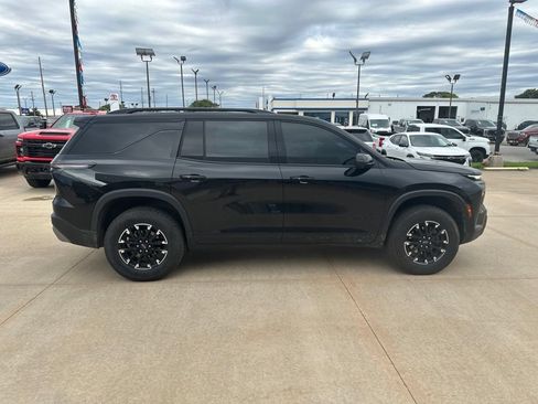 Used 2024 Chevrolet Traverse Z71 w/ LPO, Floor Liner Package AWD/4WD image 35