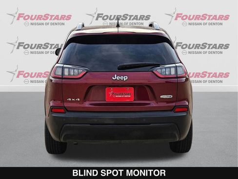 Used 2021 Jeep Cherokee Latitude Plus AWD/4WD image 5